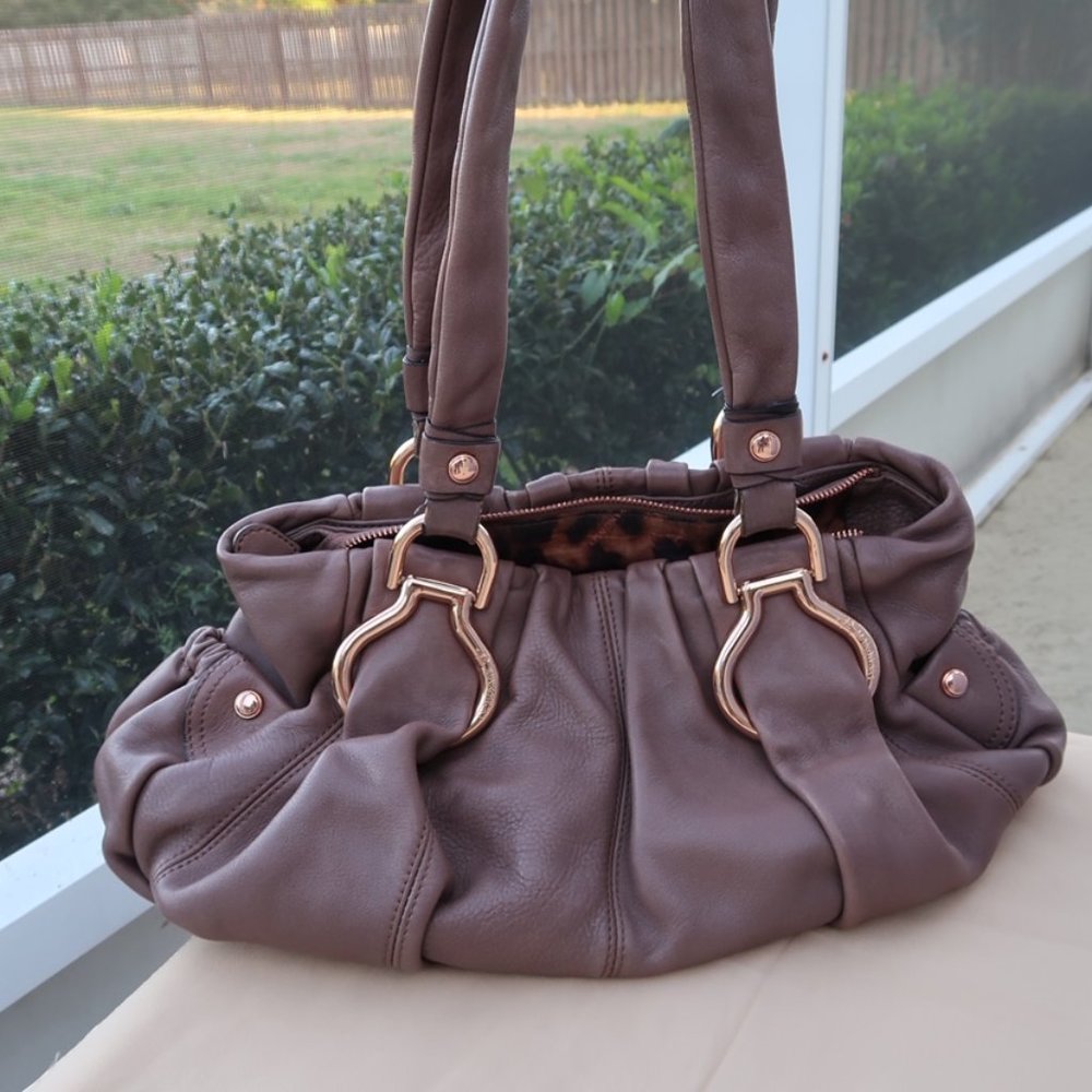 b. Makowsky shoulder bag